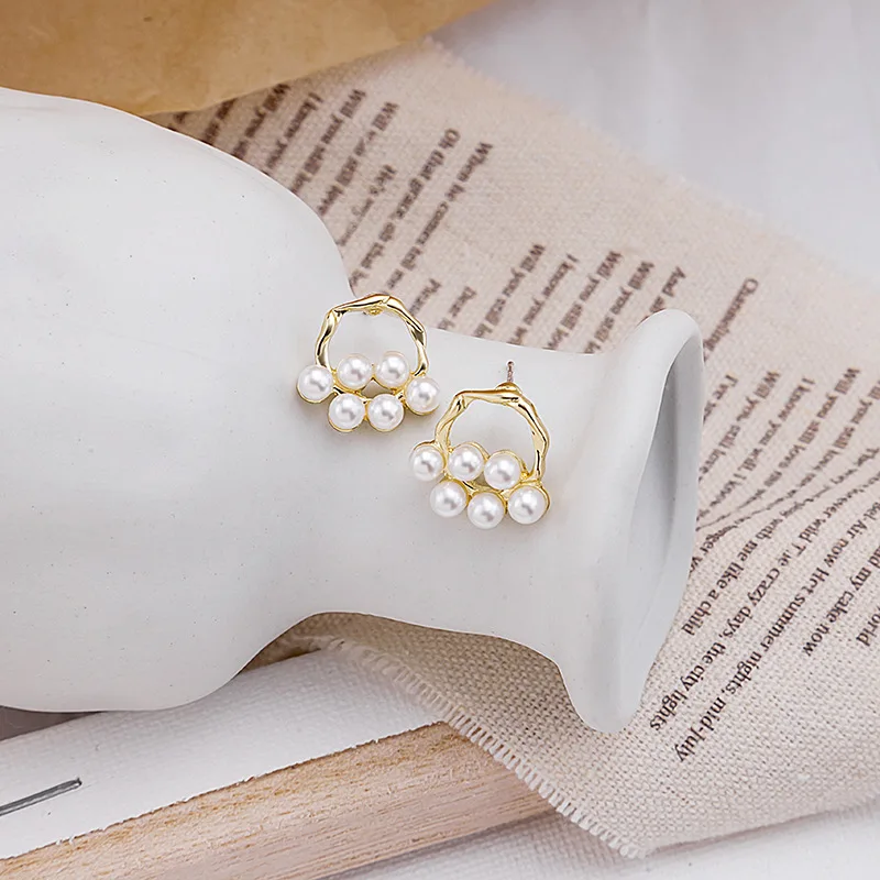 

2020 Cute Irregular Circles Pearls Earrings for Women New Fashion Geometric Jewelry Earrings for Party Wedding Elegant Earring