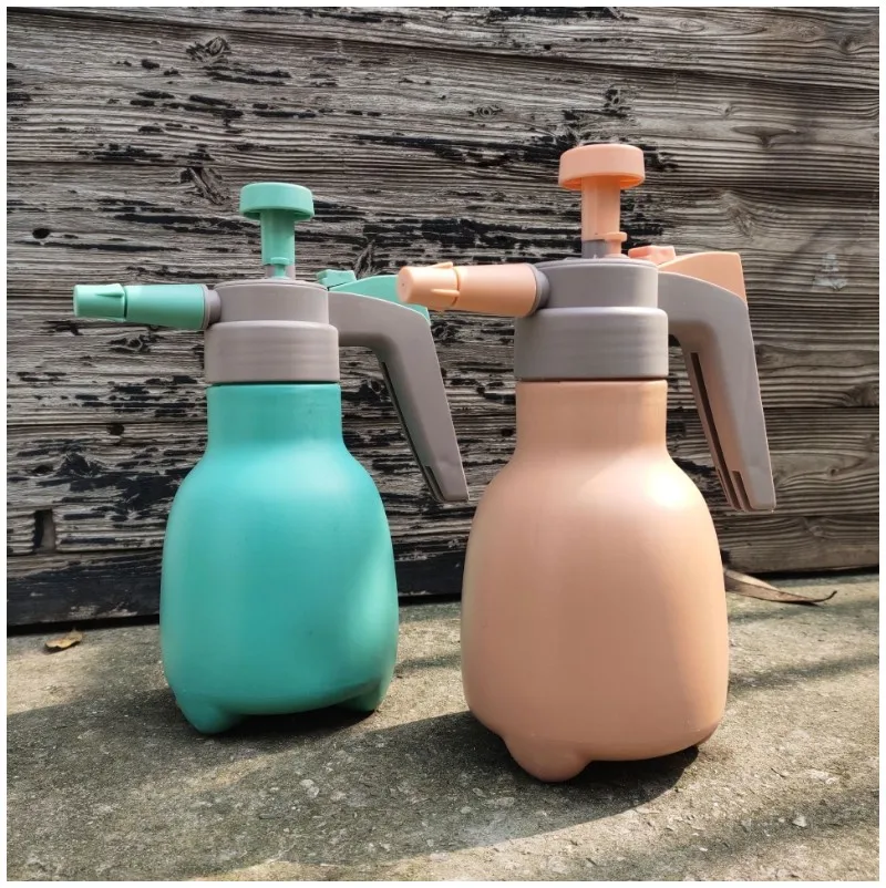 

2020 New Family Air Pressure Cleaning and Disinfection Watering Can 1L Blue / Pink