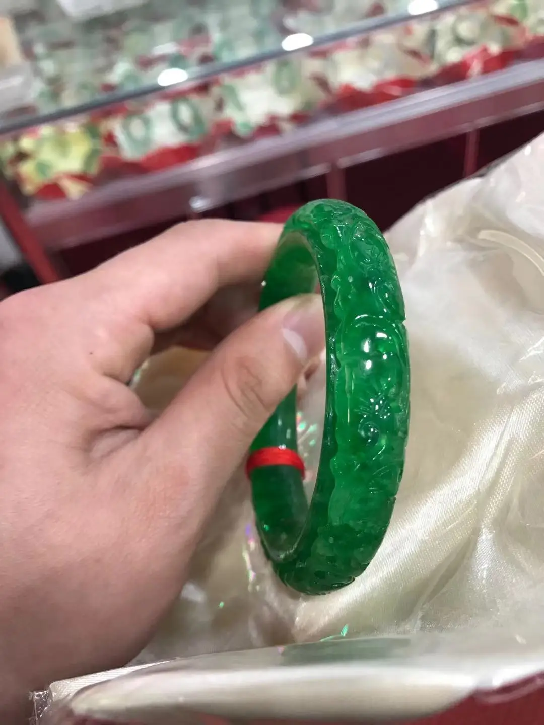 

Certified Light Carved Natural AAAAA Green Hollow Handcarved Jadeite Bracelets Noble Jewelry For Women Charm Jade Bangles