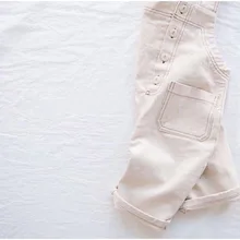 В году, новые осенние детские ковбойские подтяжки с симметричным карманом Свободные повседневные штаны на пуговицах