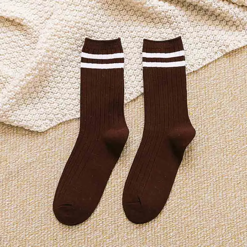 Популярные Забавные милые хлопковые полосатые носки в японском стиле для девочек средней школы разноцветные женские носки Harajuku дизайнерские ретро Чулочные изделия - Цвет: Coffee