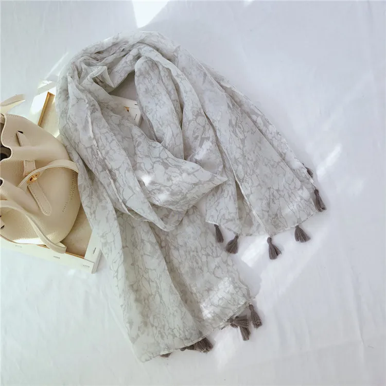 Black White printed women scarf girls wrap beach sunscreen bufanda tassels female hijabs scarf - Цвет: Белый