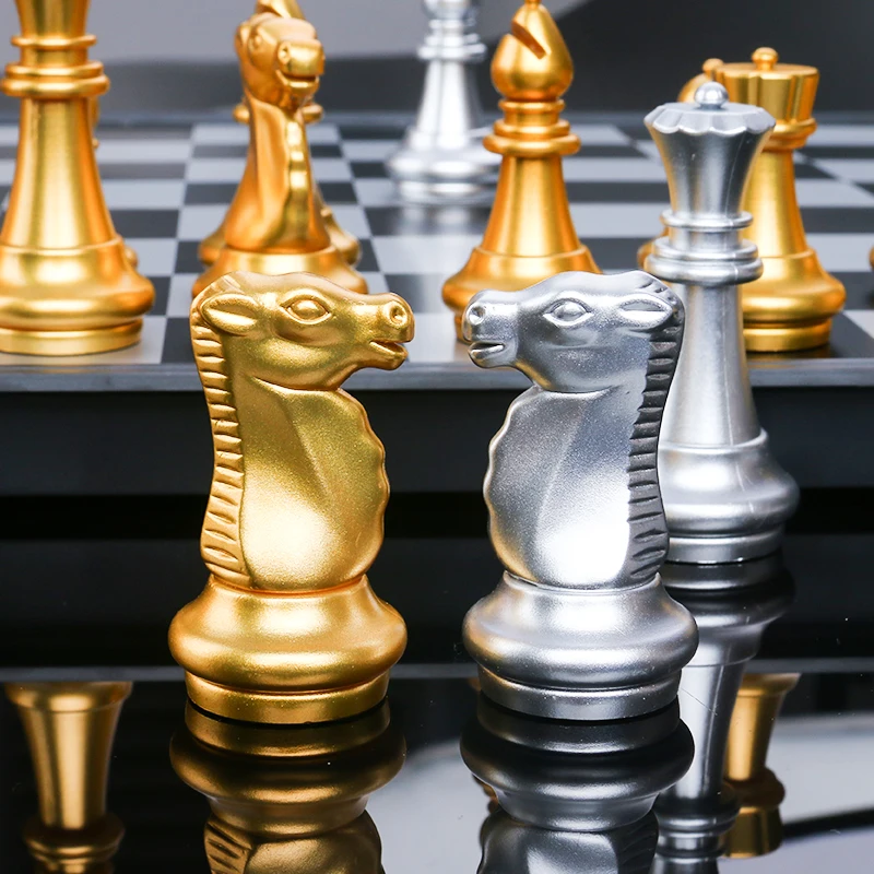 

32 Chess Pieces Chessboard Gold Silver Foldable Magnetic Chess Set High-quality Chess Game Medieval Chess Travel Sets Portable