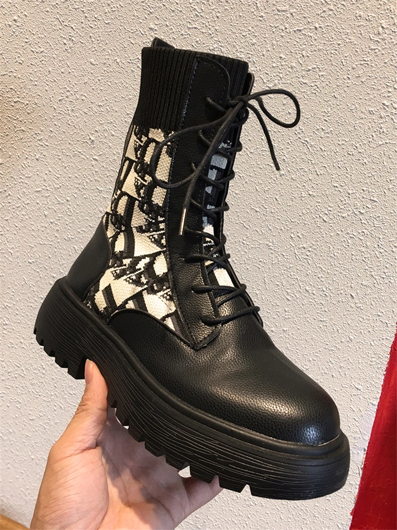 

British style shoes female 2019 Autumn Lace Up Martin boots woman street shoot fashion chunky heels retro color matching boots