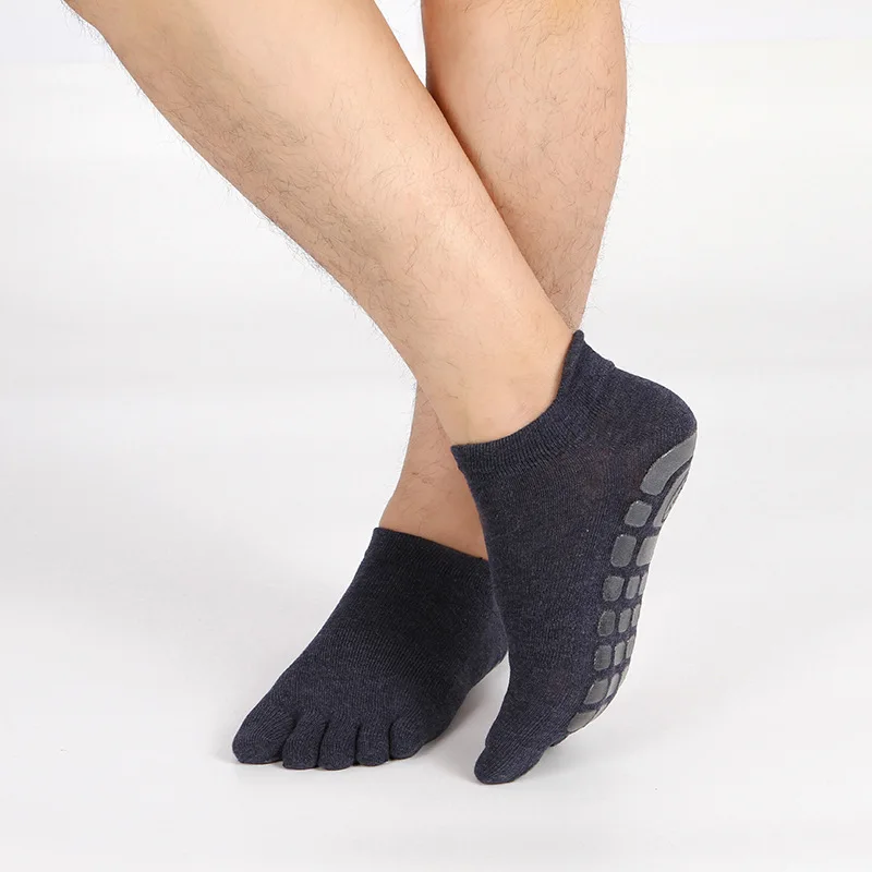 

Men Cotton Yoga Socks Non Slip Grips Silicone Non Slip Sole Floor Socks Pilates Dance Latin Workout Fitness Socks