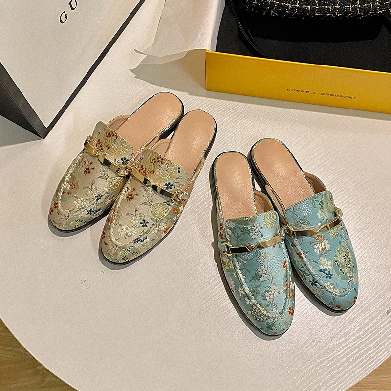 

Women's Shoes 2021 Summer New Korean Style Metal Embroidered Flat Bottom Comfort Muller Shoe Tip Half Slippers