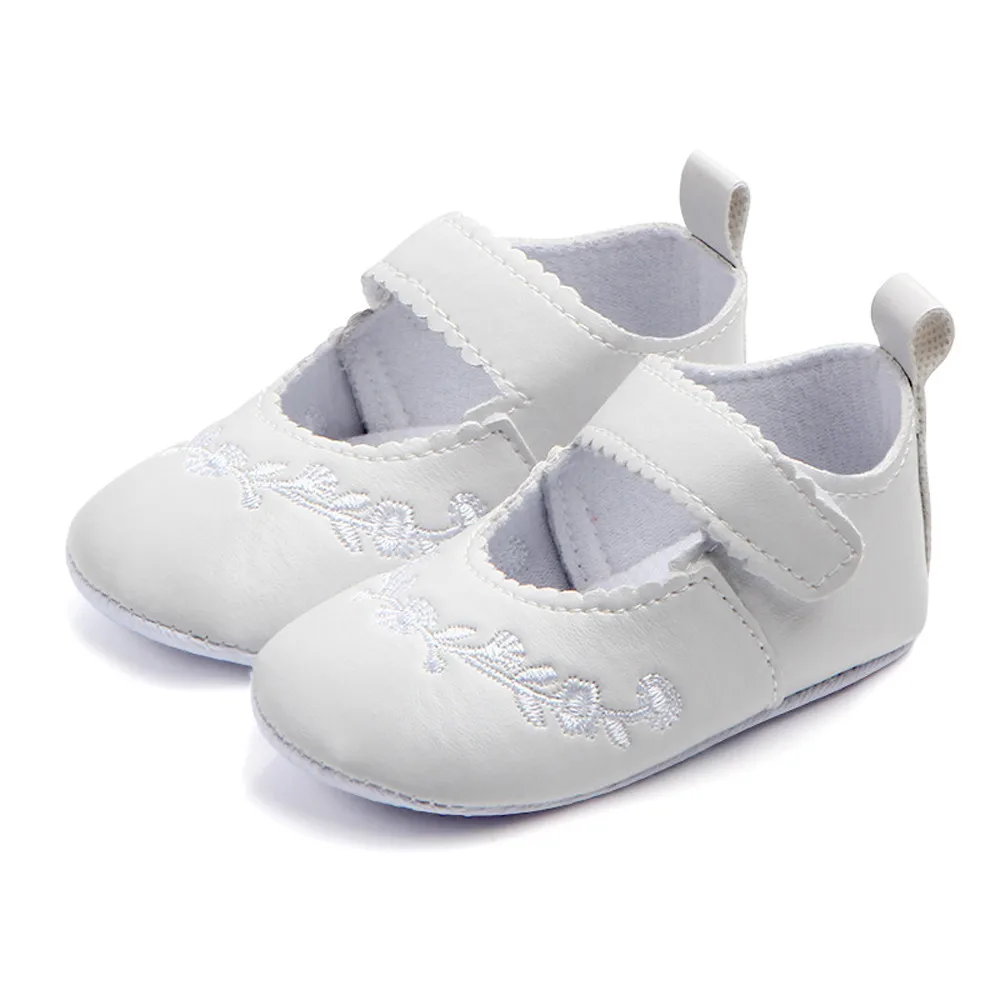 Обувь для малышей; коллекция года; Лидер продаж; модные кроссовки для новорожденных; нескользящие тонкие кроссовки с вышивкой для девочек; Zapatos De Nina