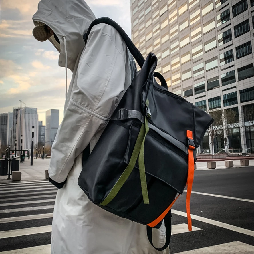 

Fashion Casual Solid Women's Backpack Locomotive Wind Lady Backpacks High Capacity Lady Backpack Nylon Backpacks For Women 2021