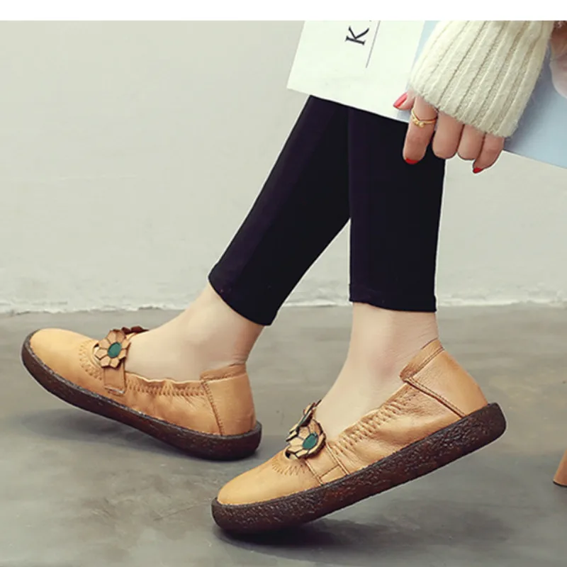 

Women Loafers Leather Flats Heel Shoe Plus Size 43 Flower Retro Shoes Autumn Ballet Flat Handmade Genuine Leather Women Moccasin
