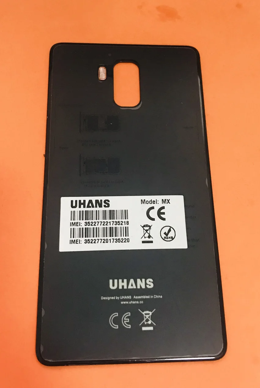 Используется оригинальный защитный чехол для аккумулятора UHANS MX MTK6580 Quad Core