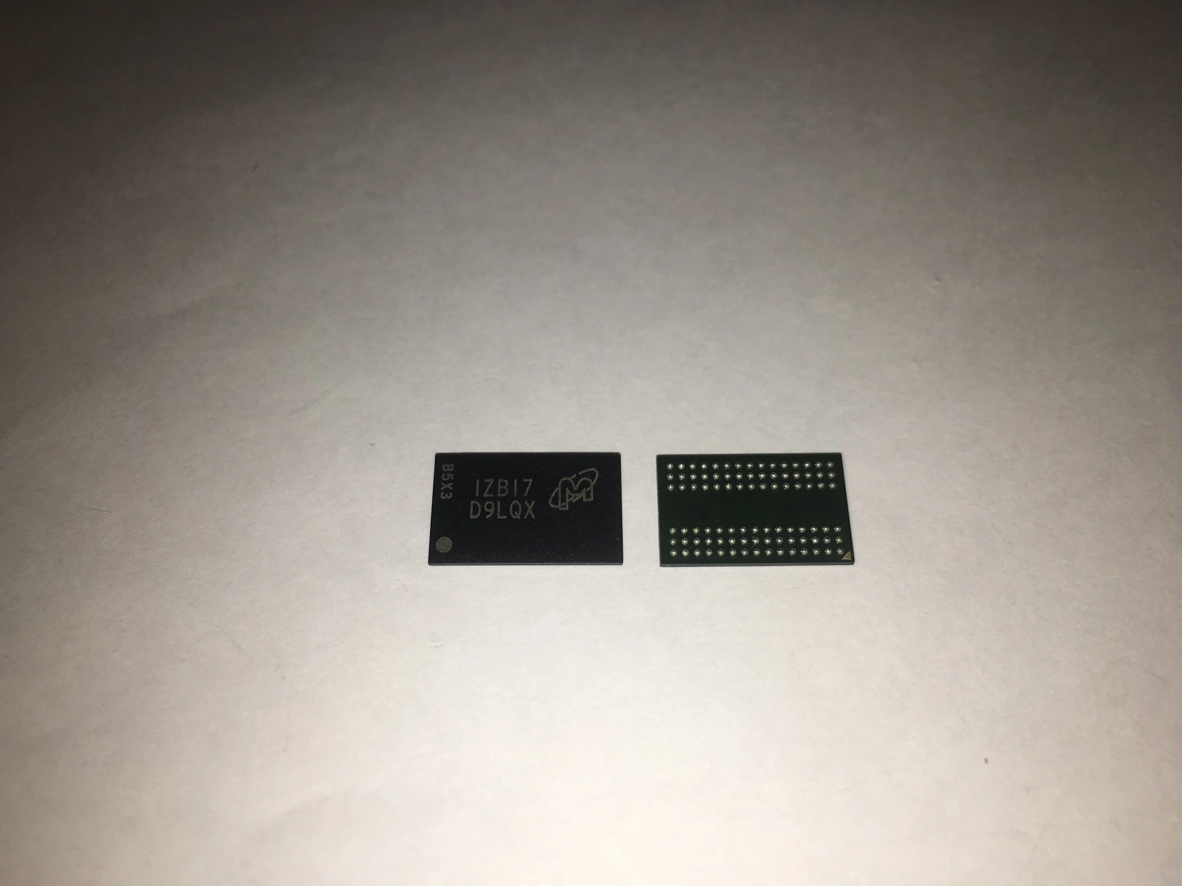 MT46H32M32LFB5-6IT: Б D9LQX MT46H32M32LFB5-6IT Новые