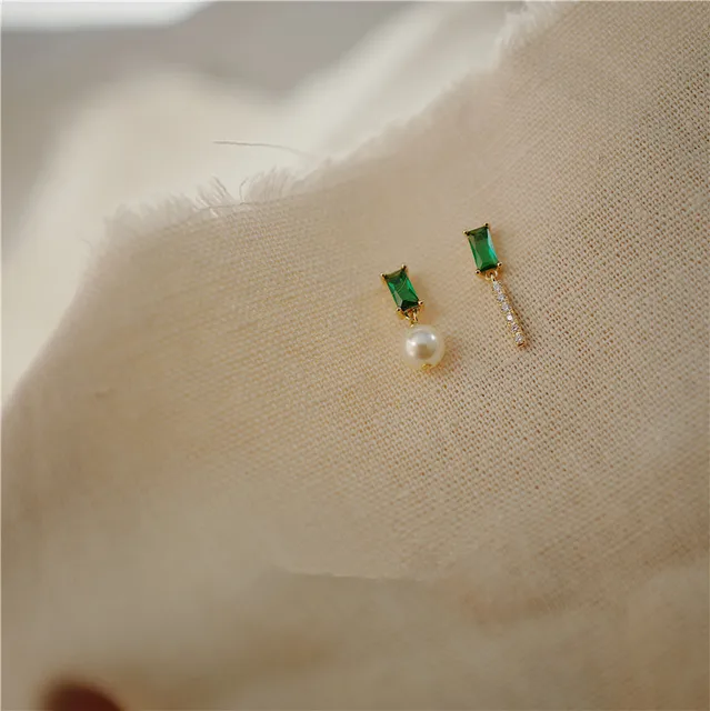 925 Sterling Silver French Simple Emerald Pearl Earrings Women Light Luxury Temperament Wedding Jewelry Girlfriend Gift 2