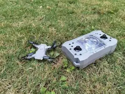 Отзыв о товаре Новая мини-камера KY905 UAV 4K HD может поворачиваться с одной кнопкой складной пульт дистанционного управления Квадрокоптер Профессиональный Дрон от пользователя U***u