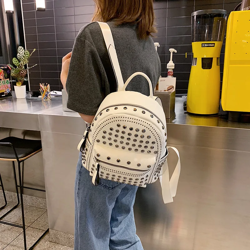 Zaini da donna alla moda con rivetti in pelle PU, borse da scuola per ragazze adolescenti, zaino da giorno, borse da viaggio femminili, Mochila nera - immagine 2