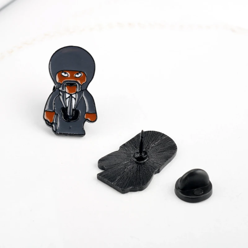 Pulp Fiction Simple Brooch Women's Alloy Figure Brooches Fashion Style Cosplay Badge Broches Accessories | Украшения и