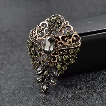 

CINDY XIANG Rhinestone Black Retro Brooches For Women Hollow-out Fashion Vintage Pattern Pin Personalized Brooch High Quality