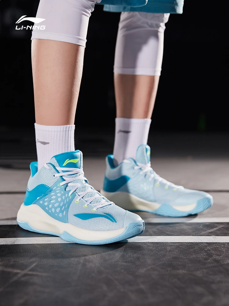 On court basketball shoes Outlet