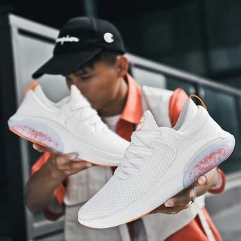 

Tenis Masculi Light Vulcanize Shoes Men Designer Spring Korean Version Shoes Fashion Flyweather Low Top Sneakers White Black