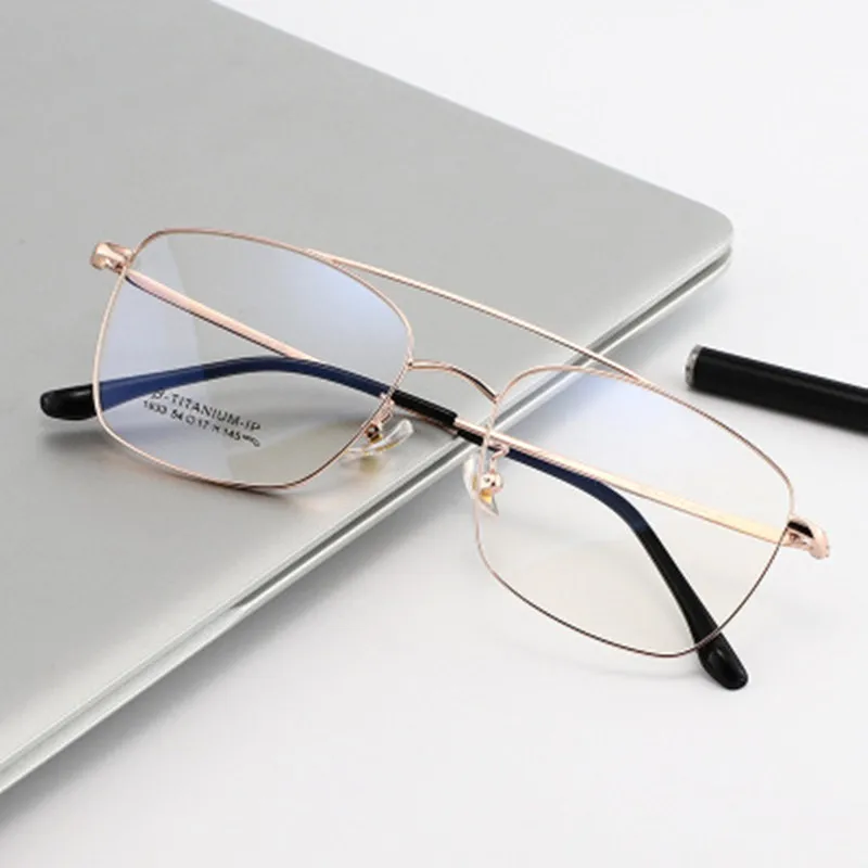 

OEYEYEO Ultra Light Retro Polygonal Frame Titanium Frame Can Be Matched With Myopia Mirror Available In Gold And Silver