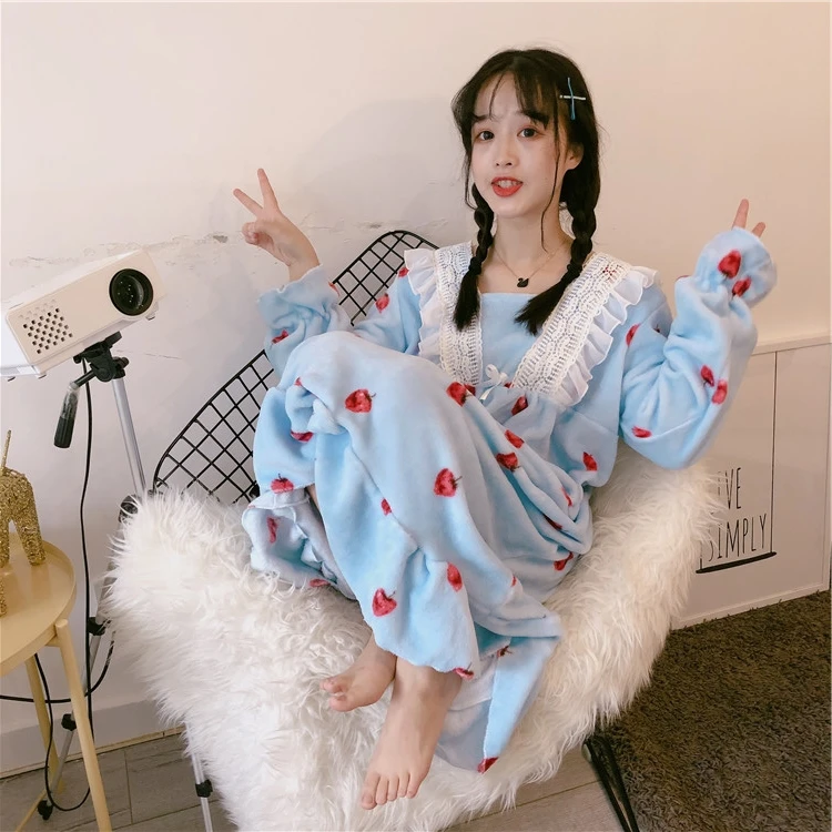 Winter Women Ruffle Long Print Nightgowns Warm Thick Flannel Nightgowns Female Velvet Lace Patchwork Sleepshirts Nightdress 1706