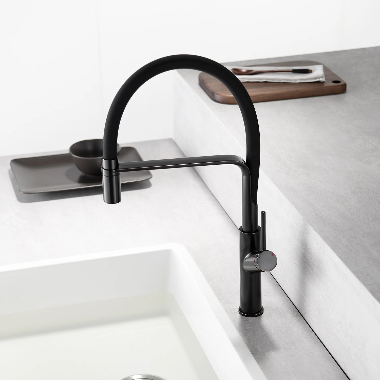 

360 Degree Swivel Water Tap Single Handle Kitchen Faucets Silicone Hose High Arc Bathroom Basin Sink Faucets Ceramic Valve Tap