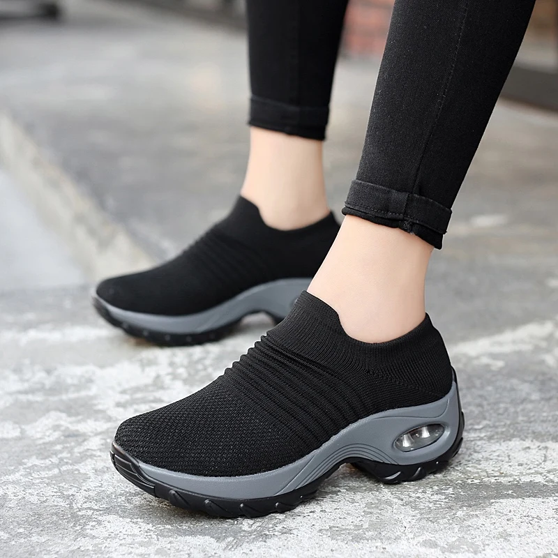 Весенние женские кроссовки; обувь на плоской подошве без шнуровки; женские кроссовки на платформе; черные кроссовки с дышащей сеткой - Цвет: Черный