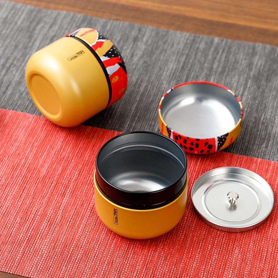 tin box (1)