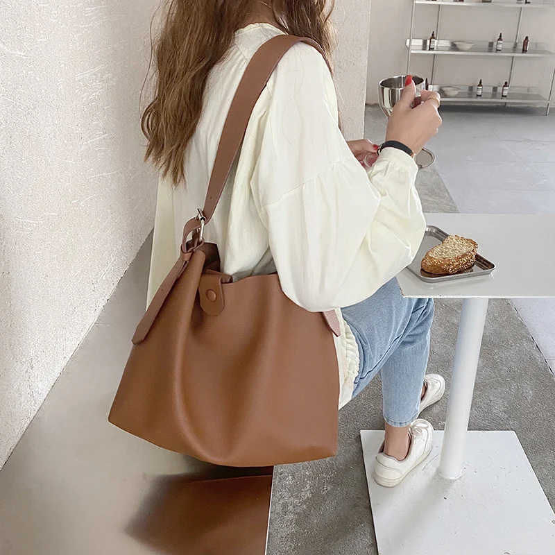 Vintage Shopping Bucket Bag For Women Soft Pu Leather Large Capacity Shoulder Messenger Bag Crossbody Bag Vintage Shopping Bucket Bag For Women Soft Pu Leather Large Capacity Shoulder Messenger Bag Crossbody Bag