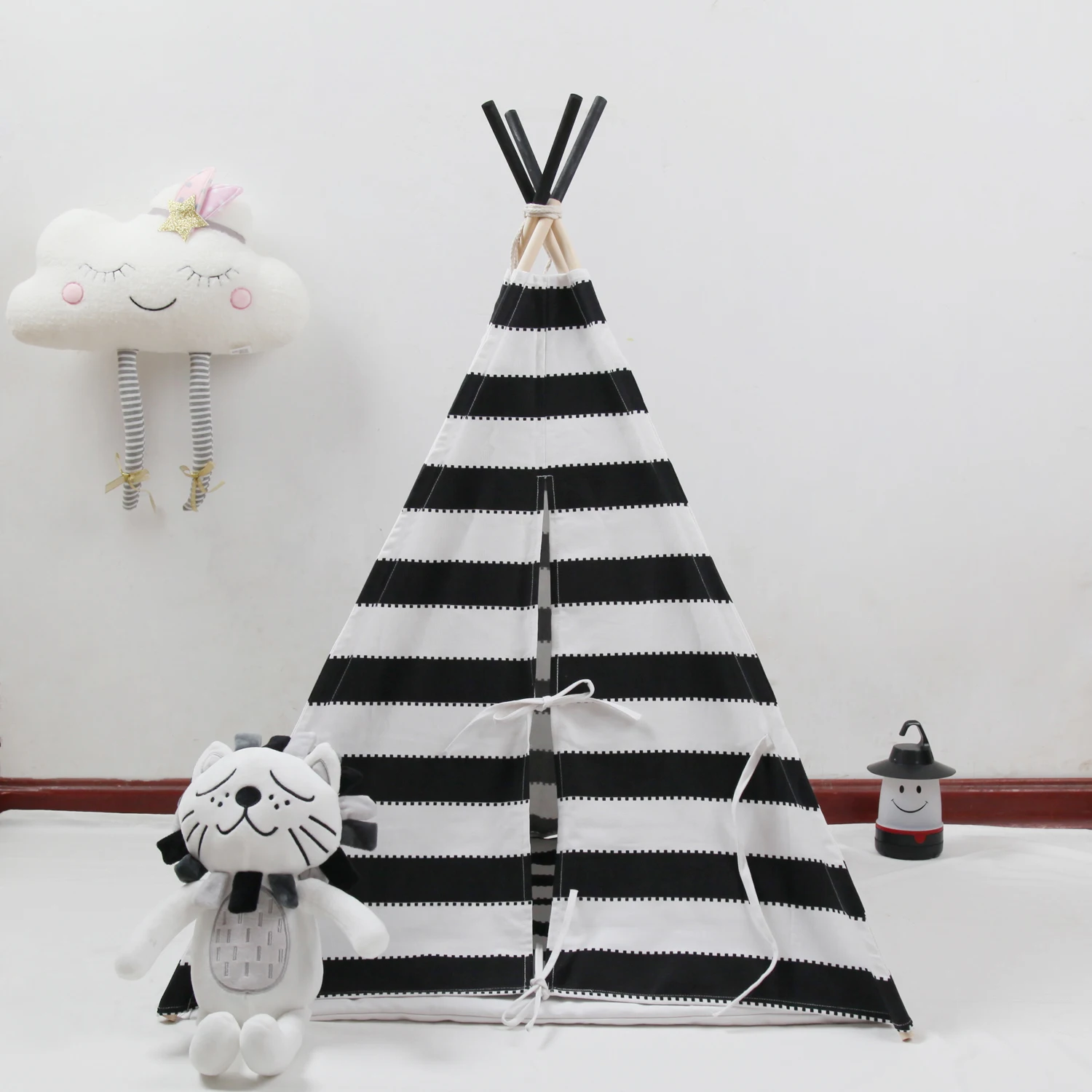 Black Striped Canvas Dog Teepee with Mat 29" Base
