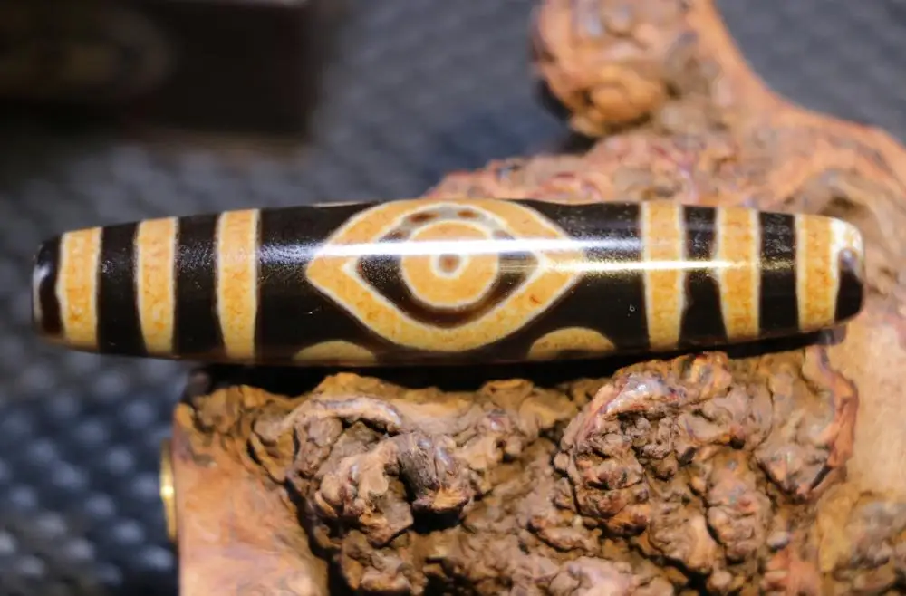 

Magic Power Tibetan Old Agate 6 Eye Dragon Eye Long dZi Bead Pendant Amulet LS Lkbrother Sauces Top Quality Guranttee