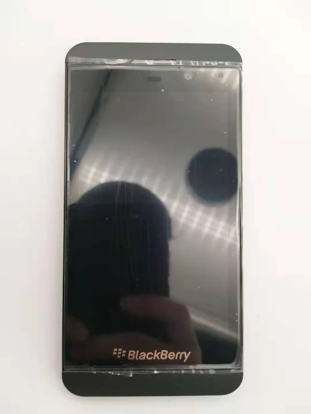 100% Оригинальный Blackberry Z10 Dual Core 4,2 "сенсорный экран 2 ГБ Оперативная память 16 ГБ Встроенная память 8MP Камера os STL1003 STL1004 мобильный телефон