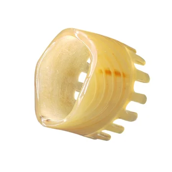 

1 Pcs Comb Durable Natural Portable Exquisite Wide-toothed Hair Comb Massage Comb Horn Comb for Girls Women Ladies