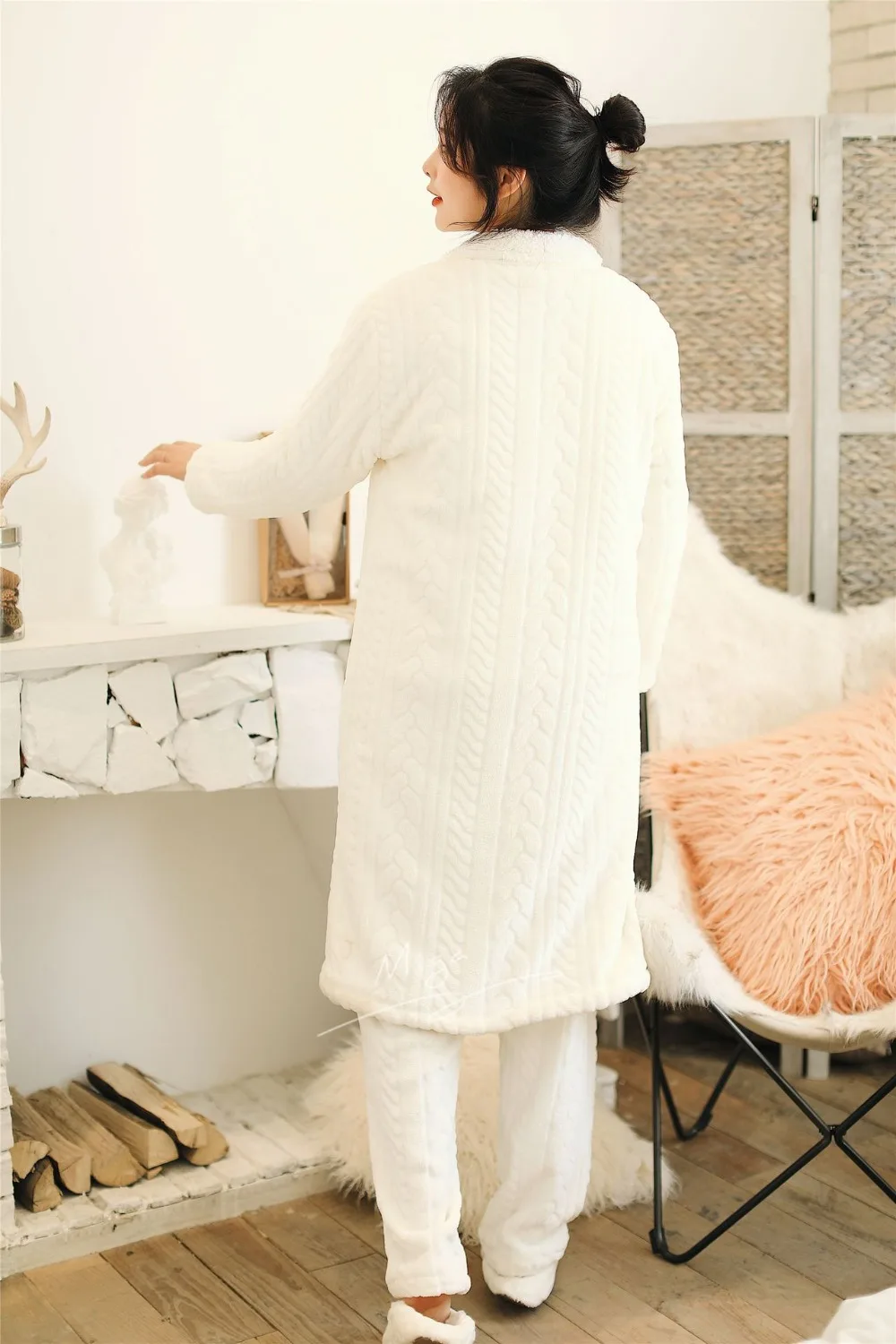 9587539879_1593802422