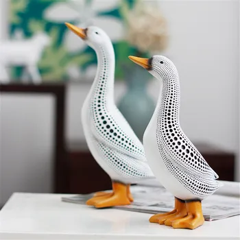 

Yayoi Kusama Wave Point Simulation Animal Duck Resin Art&Craft Statue Creative Living Room Street Art Decoration X3397