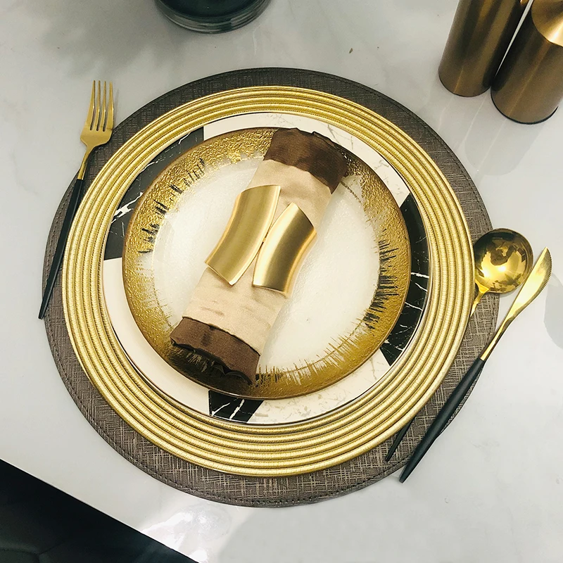 Nordic Luxury Black / Gold Tableware Set 2 Nordic Luxury Black / Gold Tableware Set 2