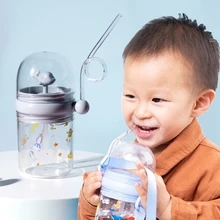 Botella de agua portátil con estampado de dibujos animados para bebé, botella con pulverizadores de ballena