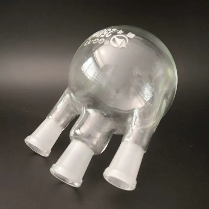 Лабораторная колба из прозрачного стекла с 3 горлышками и круглым дном 250 мл| |