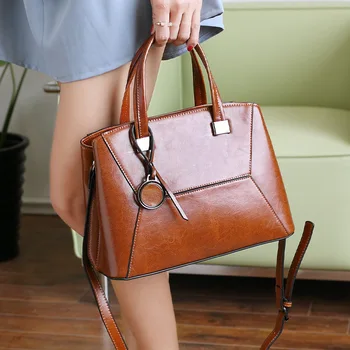 

2020 New Genuine Leather Female Bag Travel Handbag Handmade Oil Wax Leather Bag Fashion Female Bag Shoulder Wild Messenger Bag