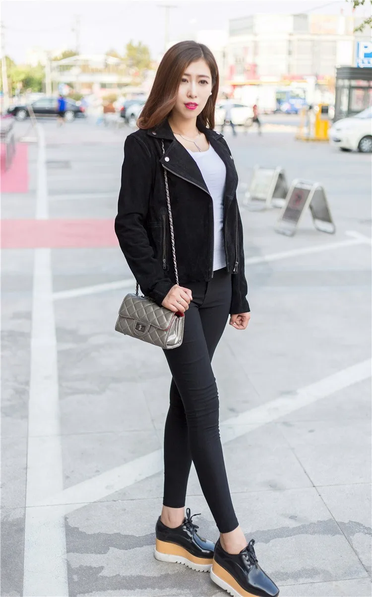 2587805242_321775365