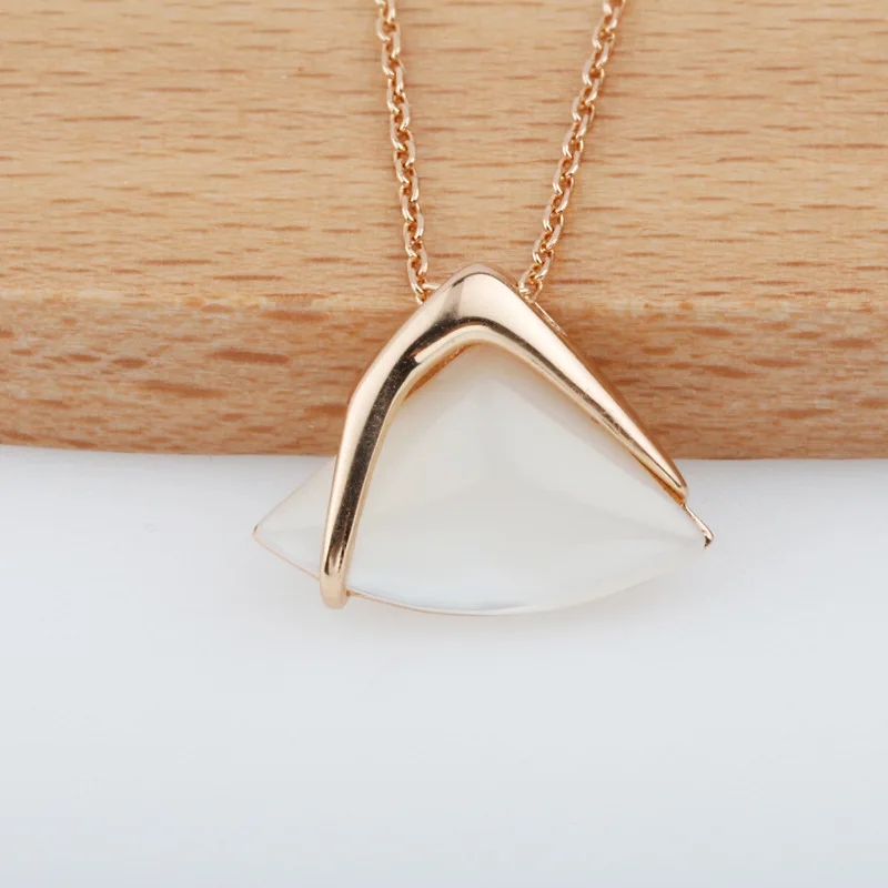 

Non-mainstream Design-Fine Silver Fan-shaped Shell Choker High Grade Sense French INS Online Celebrity Fritillary 925 Silver Nec