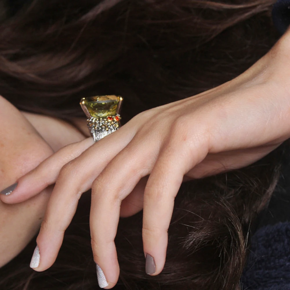 Big green stone ring (2)