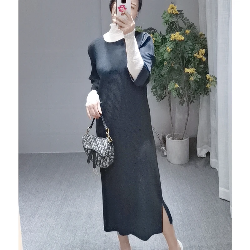 Горячая Miyake элегантное модное однотонное платье с длинными рукавами и круглым вырезом с разрезом, утолщенное приталенное платье