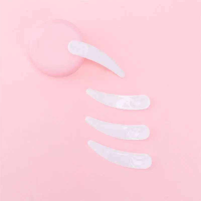 50Pcs Disposable Makeup Stick Facial Mask Stick Spoon Cosmetic Plastic Spatula Scoop Professional Makeup Tools For Women Girls
