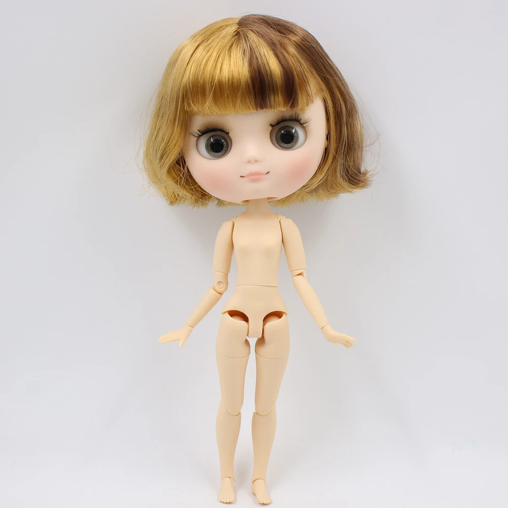 Middie Blythe Doll with Multi-Color Hair, Tilting-Head & Custom Jointed Body 1