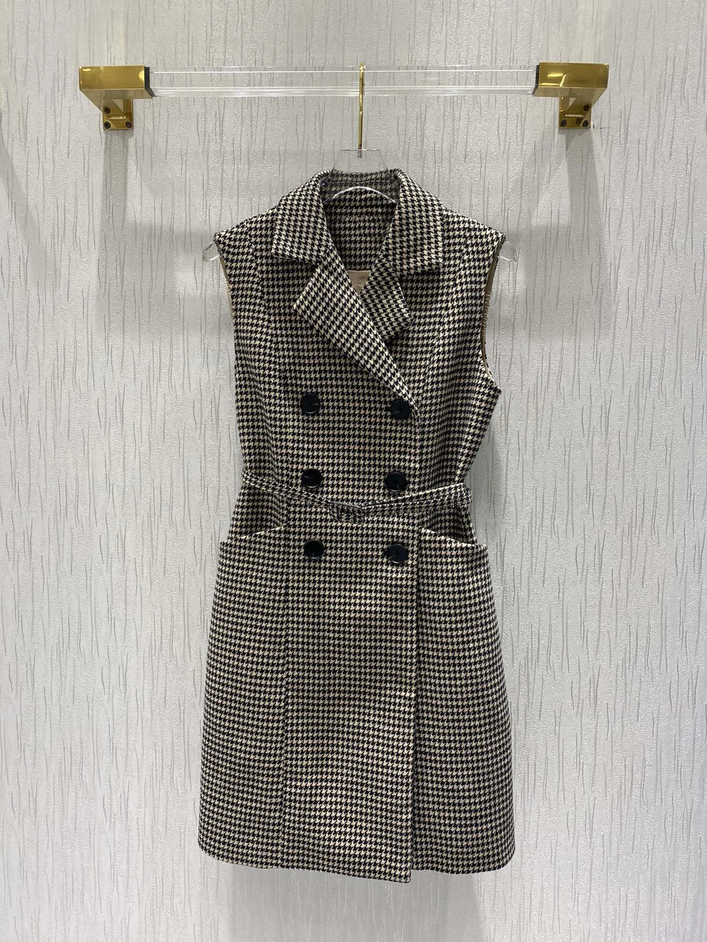 2020 new ladies fashion sleeveless lapel tie check