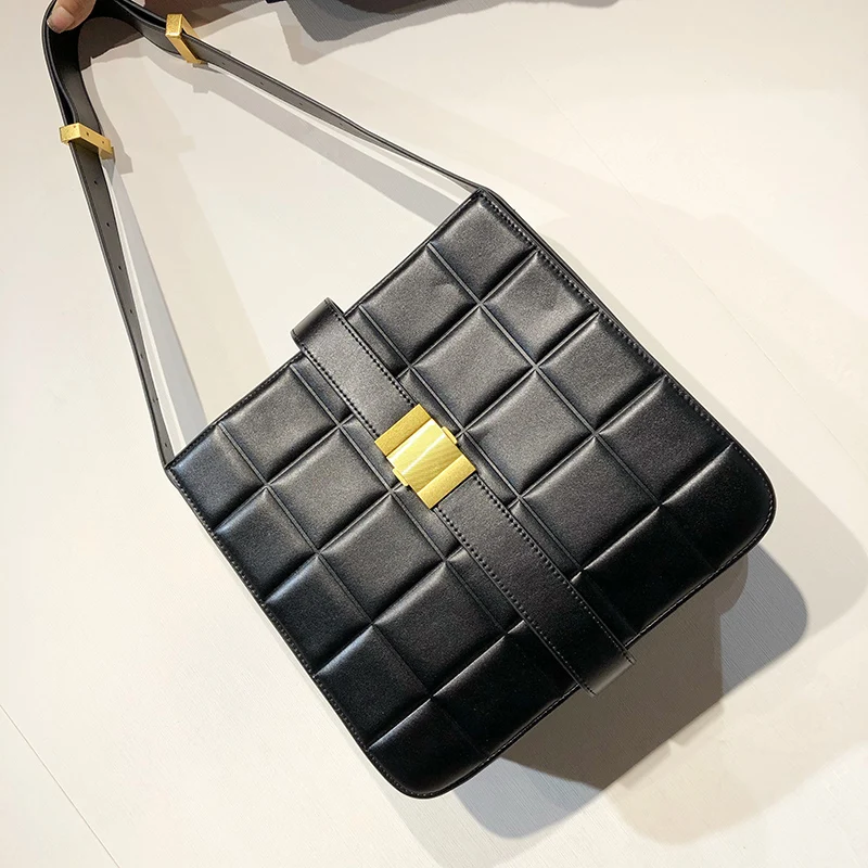 

Lattice Square Bag Big Bag Female New Simple Large Capacity Female Bag Slung Shoulder Plaid Bucket Bag