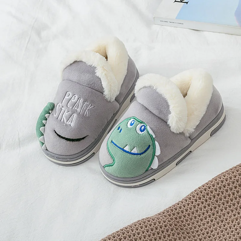 Весенне-осенне-зимняя хлопковая обувь из ПВХ для маленьких мальчиков и девочек; Милая домашняя дышащая нескользящая Мягкая Теплая обувь с рисунком динозавра - Цвет: Серый