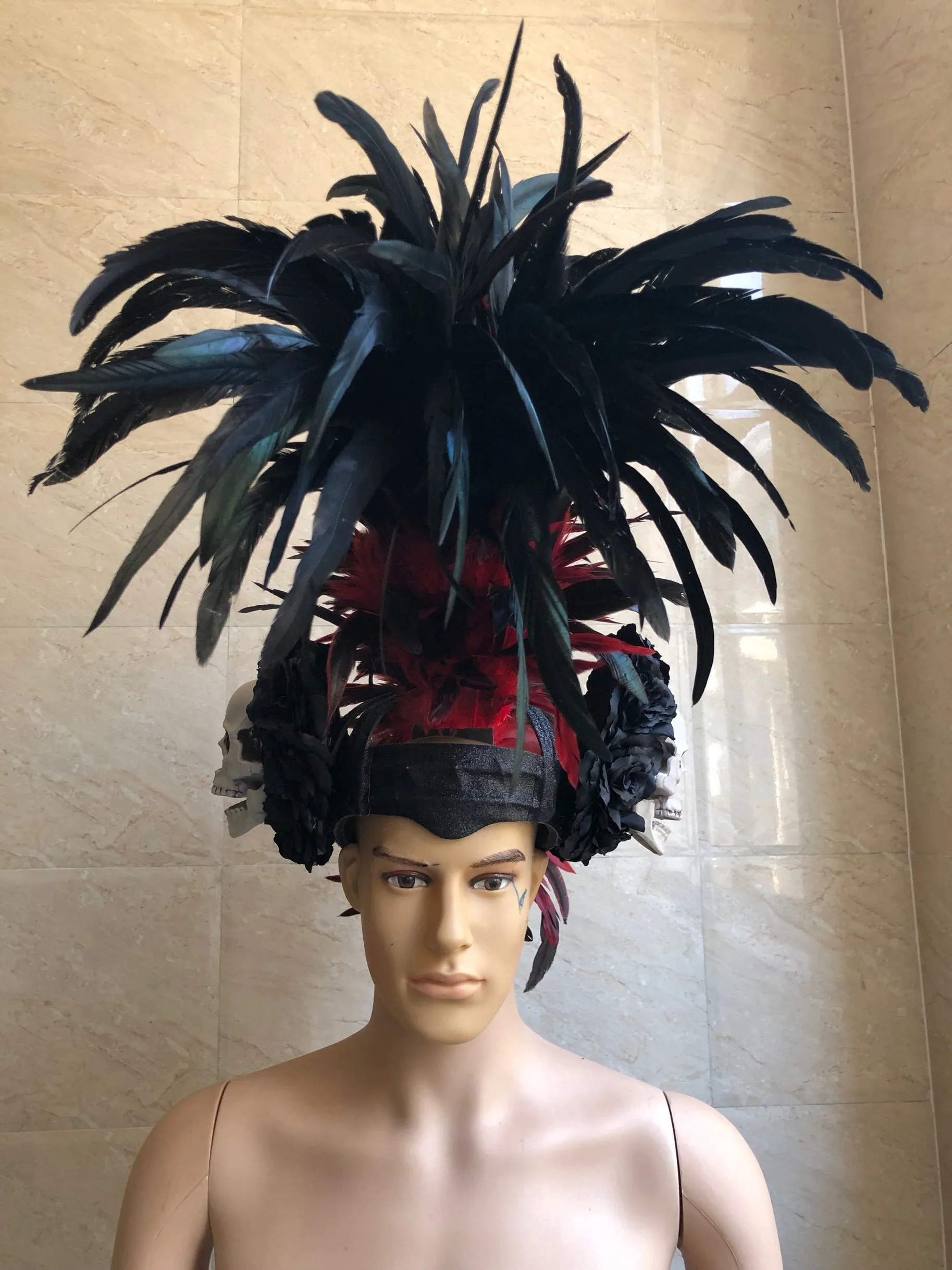 Короче спереди и длиннее сзади) spettacolo di danza copricapo di piume di Аксессуары di abbigliamento в интернет-магазине La FESTA ла Maschera IL праздник Пасхи шляпа на Хеллоуин