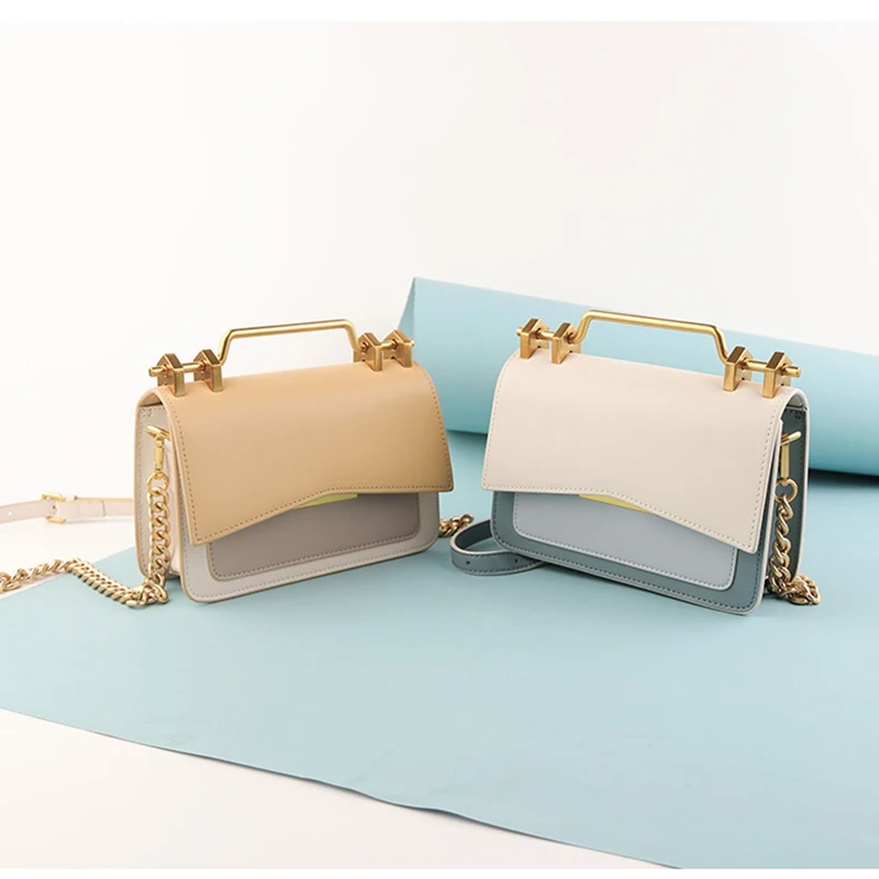 

AKAKCOCO Women bag2019 new Korean version of the color matching square bag leather contrast color female bag slung shoulder