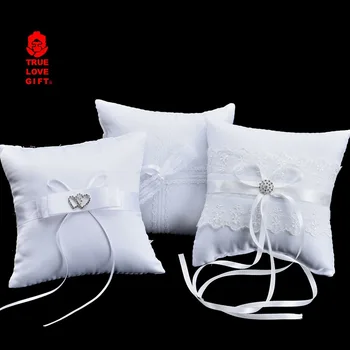 

Double Bow Ribbon Pearls Romantic Ring Pillow Bridal Wedding Ceremony Pocket Ring Pillow Cushion Bearer with Ribbons Decoration